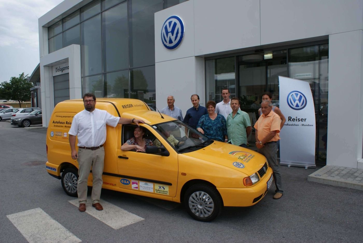 2012 Übergabe 1. SOLEart Auto gespendet vom Autohaus Reiser