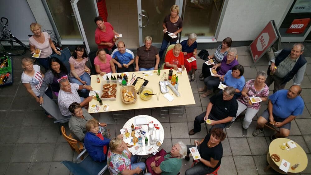 2016 Alle helfen beim Umzug